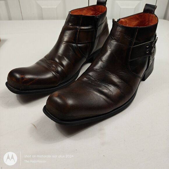 Men's Robert Wayne Zip-Up Distressed Buckle Emblem Dagger Boots US Size 10 - Picture 12 of 15